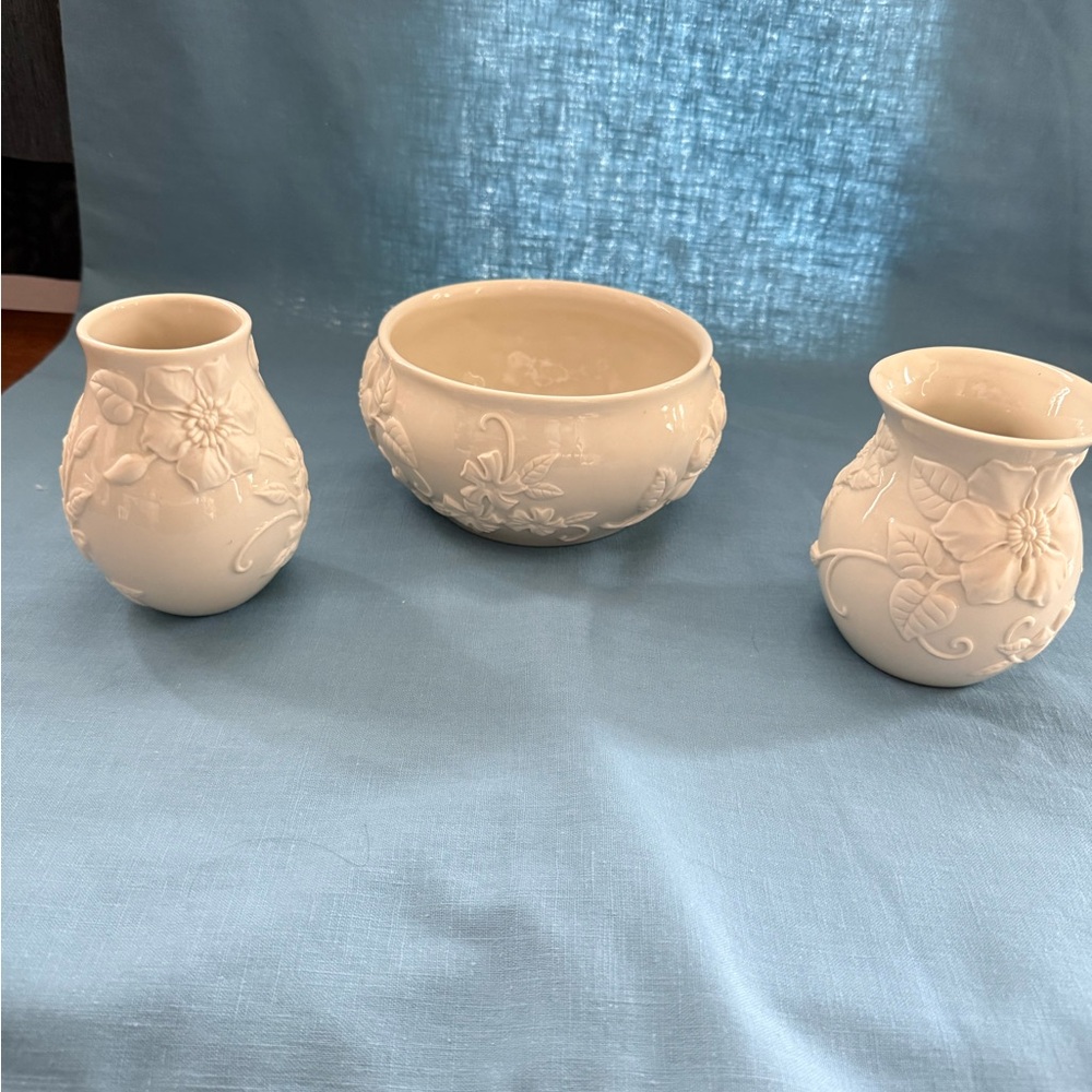 Lenox Floral Fields Cream Bowl and Two Posey Pots.